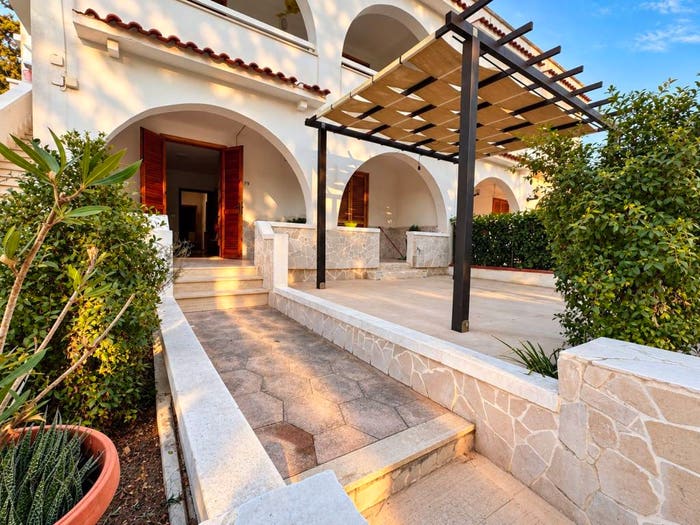 Appartamento quadrilocale in vendita in Via Riccione Marina di Mancaversa, Marina Di Mancaversa Giannelli, Taviano