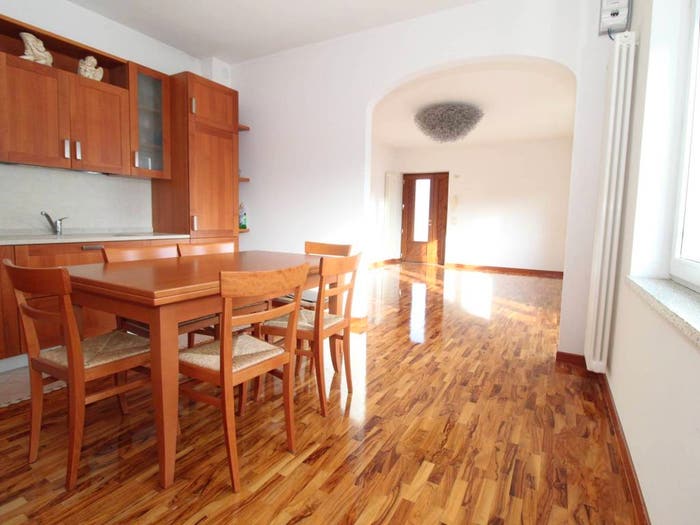 Appartamento trilocale in vendita in Via Antonio Canova, Centro, Castelgomberto