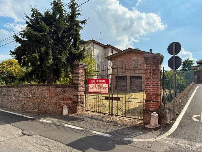 Casa con 6 locali in vendita in Via Deodato Laffranchi, Centro, Carpenedolo