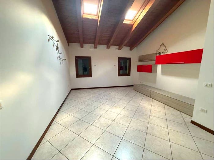 Appartamento trilocale in vendita in Via Gozzi, Centro, Pontelongo