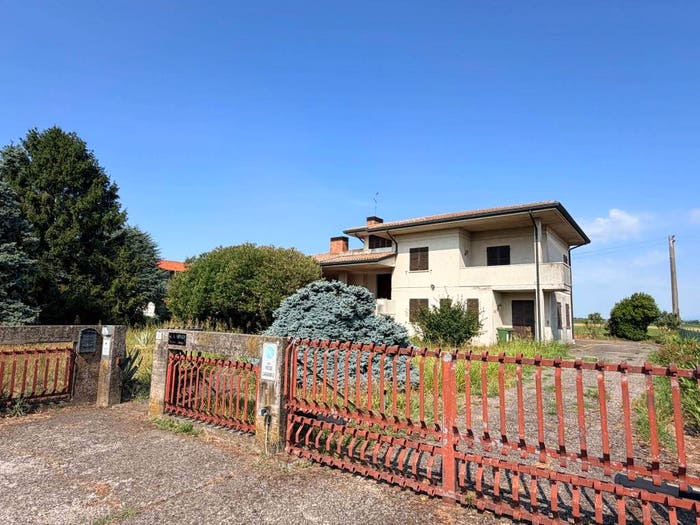 Casa con 6 locali in vendita in VIALE DEL LAVORO, Centro, Veronella