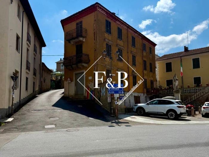 Casa con 6 locali in vendita in Via Gino Negro, Castino
