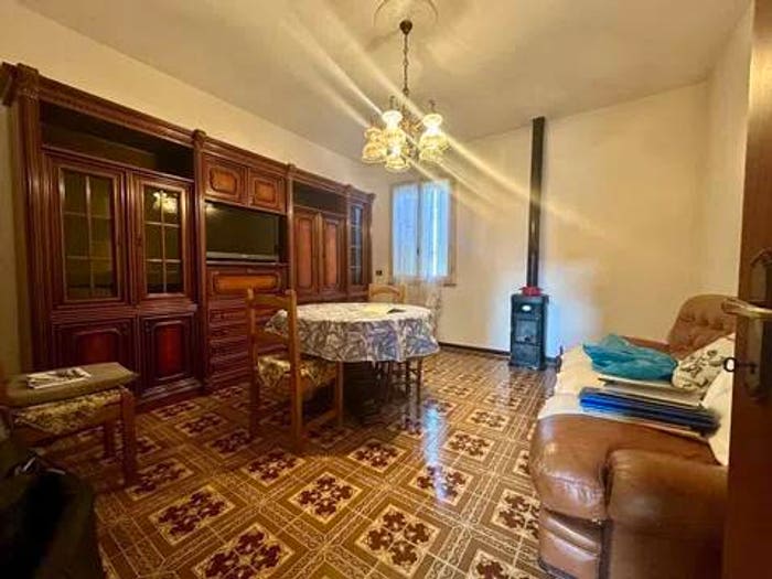 Appartamento con 6 locali in vendita in Via Lunga, Castelvetro di Modena