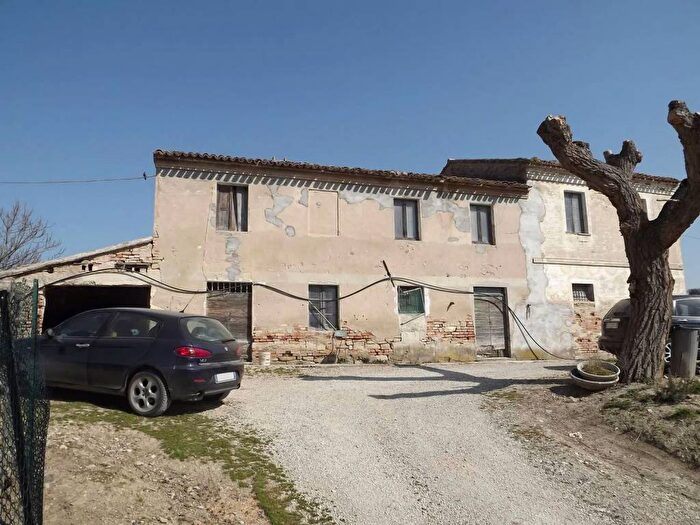 Casa con 6 locali in vendita in Strada Provinciale, Santa Maria dell'Arzilla, Pesaro