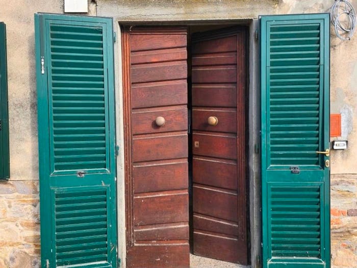 Casa con 6 locali in vendita in Via del Sorbano del Vescovo, Mugnano, Lucca