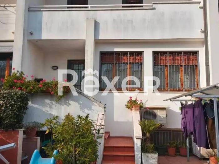 Casa con 6 locali in vendita in Via Arturo Toscanini, Centro, Gabicce Mare