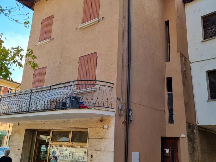 Casa trilocale in vendita in Via Roma, Centro, Vezzano sul Crostolo