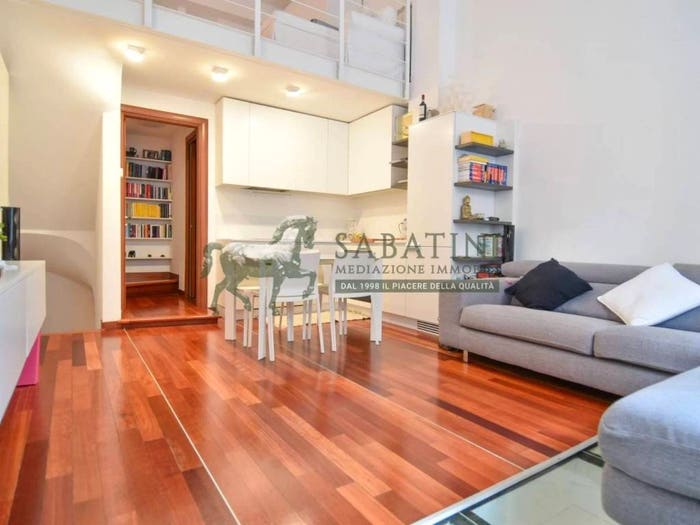 Appartamento trilocale in vendita in Via Gaetano de Castillia, Isola, Milano