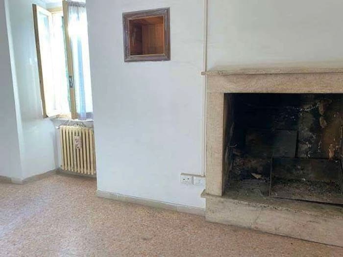 Appartamento con 5 locali in vendita in Via Pierleone, Centro Storico, Spoleto