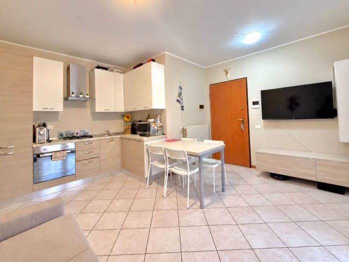 Appartamento bilocale in vendita in Via Broli, Casazza