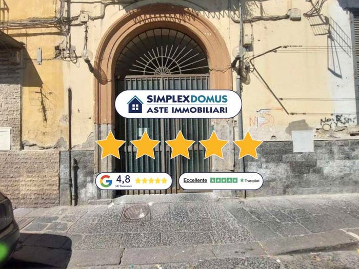 Appartamento trilocale in vendita in Via Veterinaria, San Carlo All'Arena, Napoli