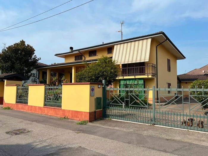 Casa con 6 locali in vendita in VIA FERMI, Centro, Mortara