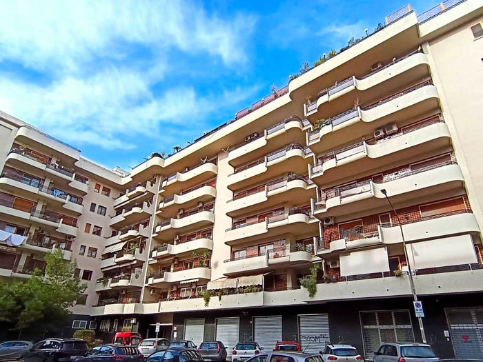 Appartamento con 5 locali in vendita in Via Zuretti, Immacolata, Foggia
