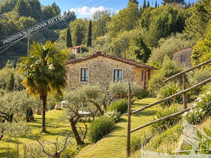 Casa con 6 locali in vendita in Località Ronco, Pescaglia