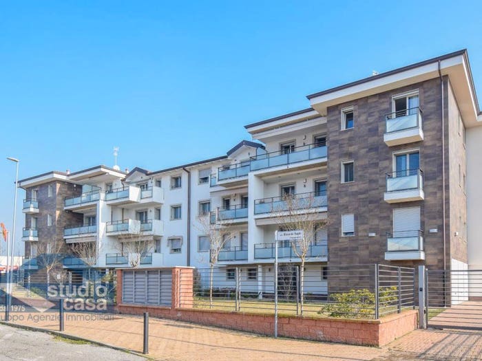 Appartamento quadrilocale in vendita in VIA RICCARDO VAGHI, Revellino Campo Marte, Lodi