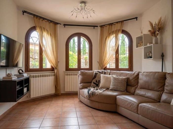 Casa con 5 locali in vendita in Via Larga, Casano Dogana Isola, Luni