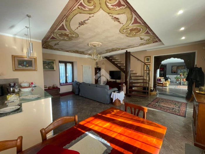Casa con 5 locali in vendita in Via Bassi, Lusigliè