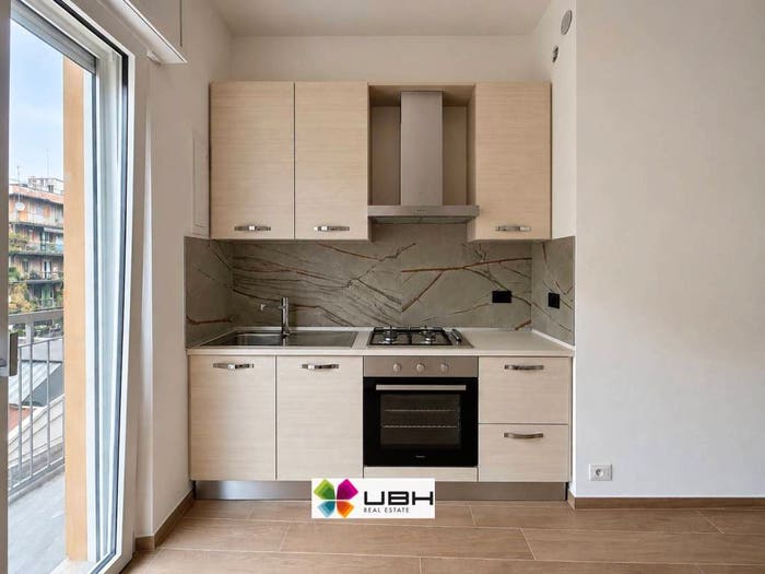 Appartamento trilocale in affitto in Piazza Napoli, Milano