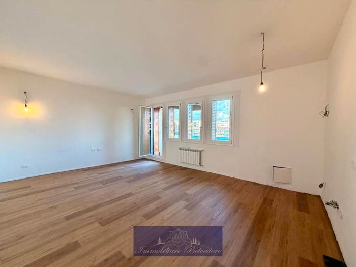 Appartamento trilocale in vendita in Via Panciatichi, Firenze Nova, Firenze