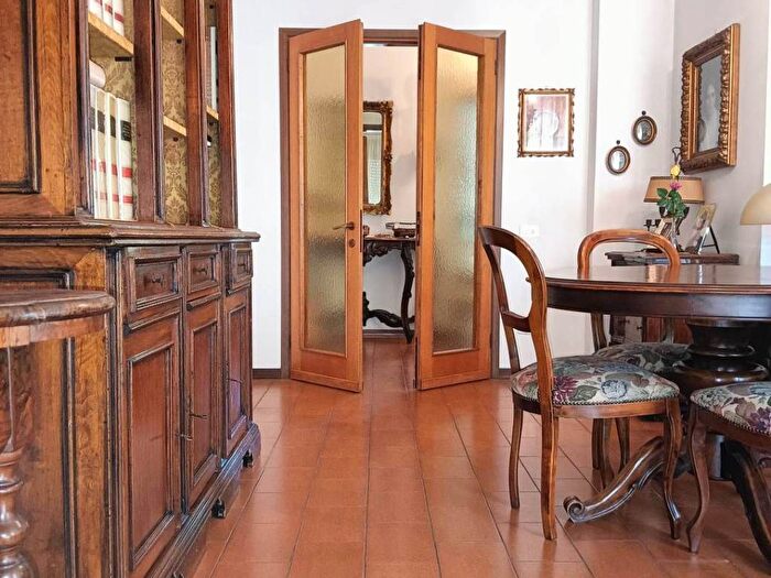 Appartamento con 5 locali in vendita in Via Ernesto Rossi, Sacrocuore, Prato