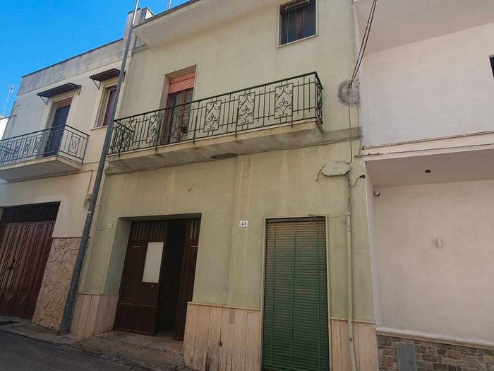 Appartamento con 6 locali in vendita in Via Torino, Centro, Matino