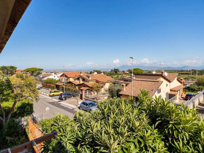 Appartamento trilocale in vendita in Via delle Cisternole, Frascati