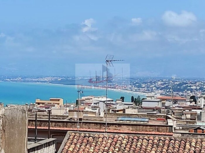 Casa trilocale in vendita in Centro, Castellammare del Golfo