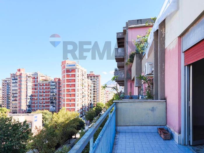 Appartamento con 6 locali in vendita in VIALE STRASBURGO, Strasburgo Belgio, Palermo