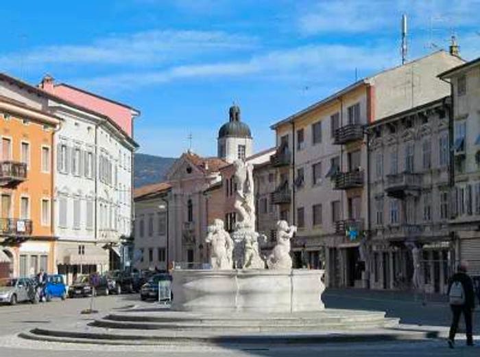 Casa con 6 locali in vendita in Via Carlo Favetti, Centro, Gorizia