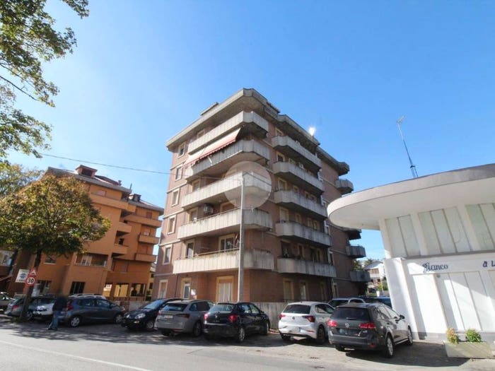 Appartamento trilocale in vendita in Via XX Settembre, Centro, Langhirano