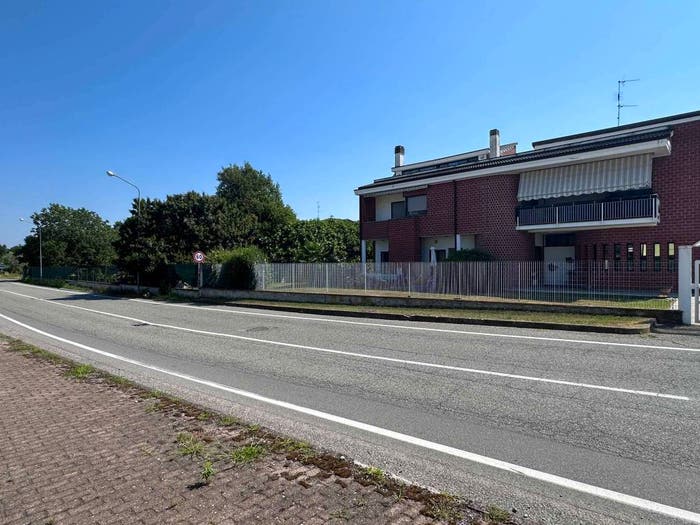 Casa con 6 locali in vendita in via Via Sant'Agata, Carpignano Sesia