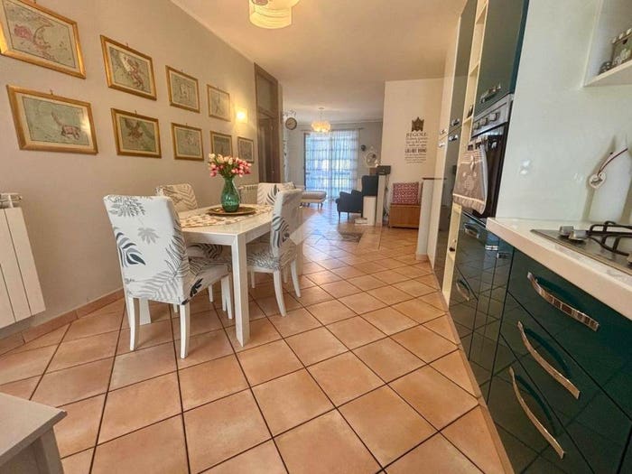 Appartamento quadrilocale in vendita in Via filippo turati, None