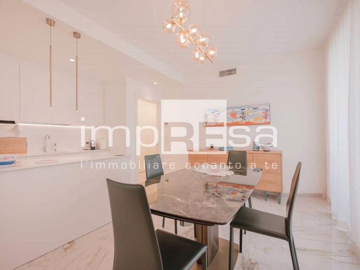 Appartamento quadrilocale in vendita in Via Andrea Bafile, Lido Centro Ovest, Jesolo