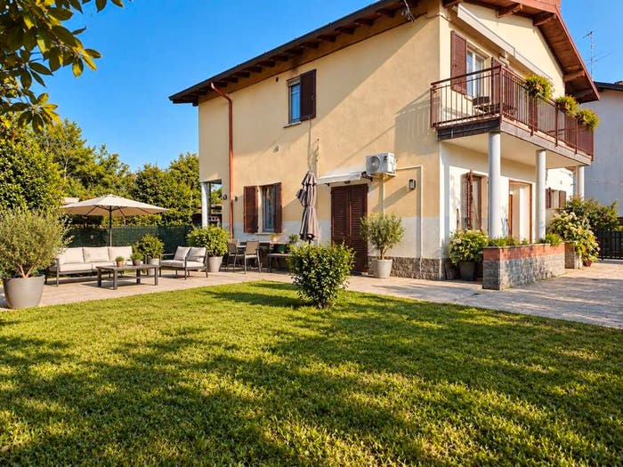 Appartamento trilocale in vendita in Via Carlo Rossini, Centro, Tradate