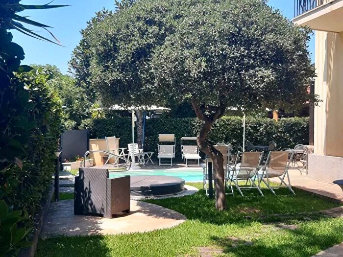 Casa con 6 locali in vendita in Via Sant'Angelo, Campo Calabro