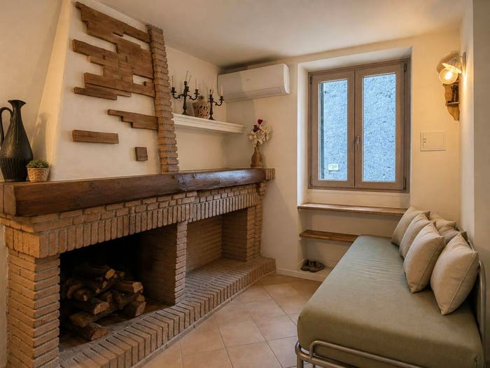 Appartamento bilocale in vendita in Vicolo Portici, Centro, Arcinazzo Romano