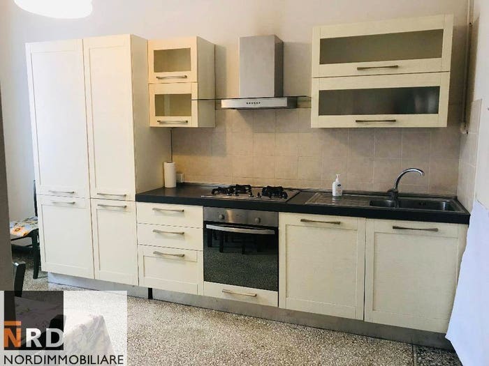 Appartamento trilocale in affitto in vicolo Madonna, Centro, Mantova