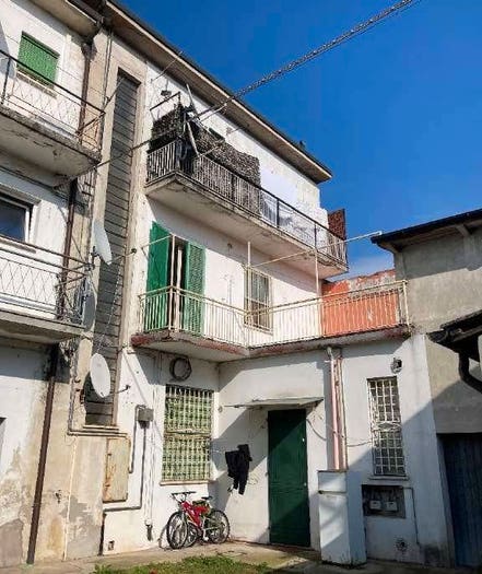 Appartamento con 6 locali in vendita in Piazza Calcagnini, Centro, Fusignano