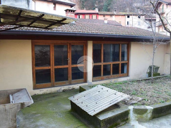 Casa con 6 locali in vendita in Via Professor Fortunato Canevali, Centro, Breno