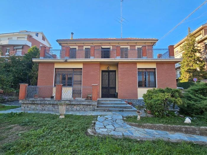 Casa con 6 locali in vendita in VIA ANTONIO CANOVA, Corso Dante, Asti