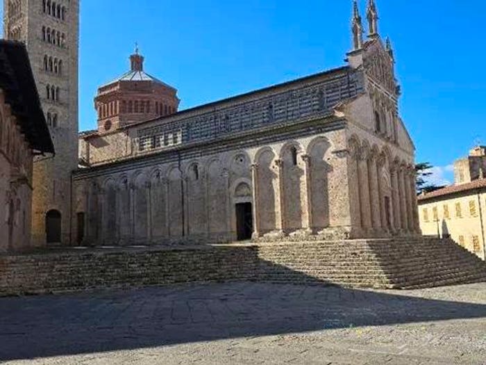 Appartamento con 5 locali in vendita in Piazza Giuseppe Garibaldi, Centro, Massa Marittima