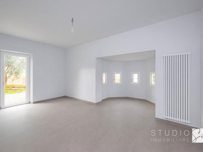 Casa con 6 locali in vendita in Via Trento, Quarrata