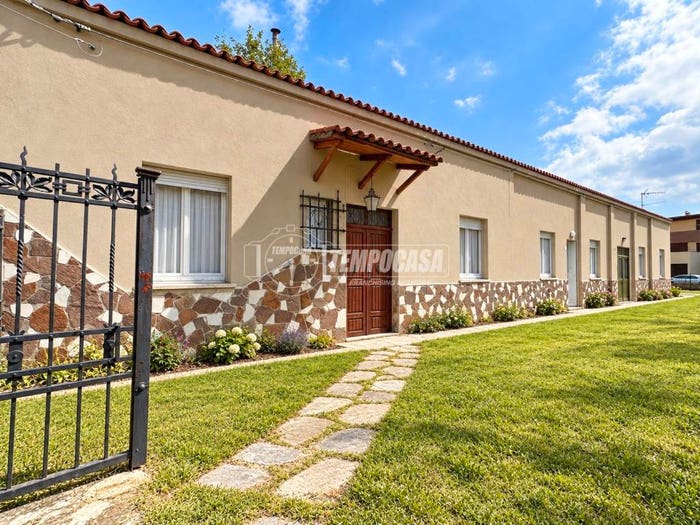 Casa con 6 locali in vendita in Centro, Bondeno