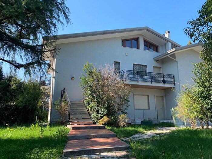 Appartamento quadrilocale in vendita in Via Vincenzo Gioberti, Favorita, Venezia