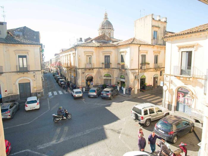 Casa con 5 locali in vendita in Via Roma, Centro, Misterbianco