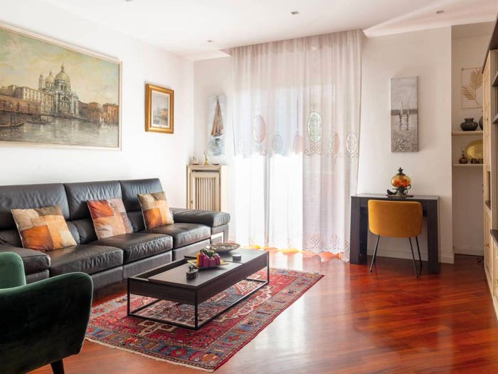Appartamento quadrilocale in vendita in Via Mar Nero, Bisceglie, Milano