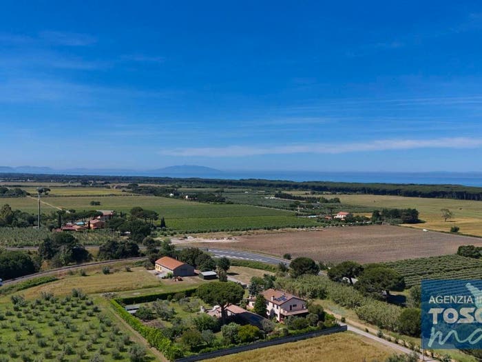 Casa con 6 locali in vendita in Castagneto Carducci