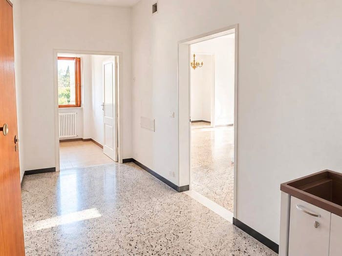 Appartamento quadrilocale in vendita in Via Amos Cassioli, Centro, Asciano
