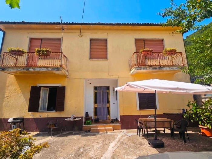 Casa con 6 locali in vendita in Via Fagiona Alta, Centro, Supino