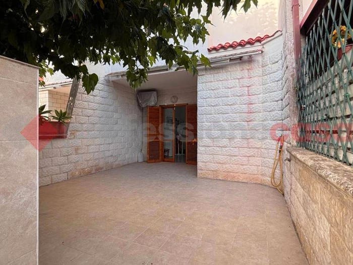 Appartamento trilocale in vendita in Via Lucrezio sn, Campomarino, Maruggio